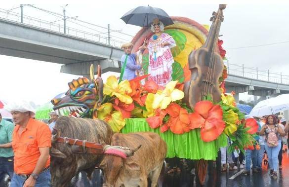 Santeños listos para celebrar el Primer Grito de Independencia
