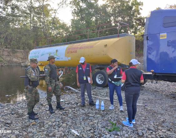 Cortesía | Estamentos de seguridad y Minsa inspeccionando.
