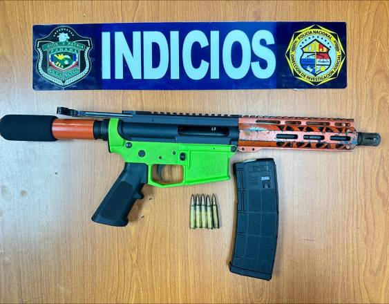ML | Una de las armas decomisada.