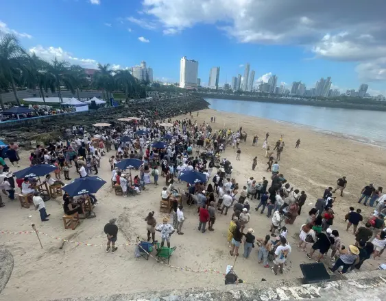 ML | Visitantes de Playita Las Garzas.