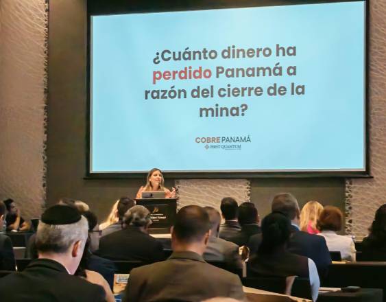 ML | Vocera de la empresa Cobre Panamá durante el foro de COEL.