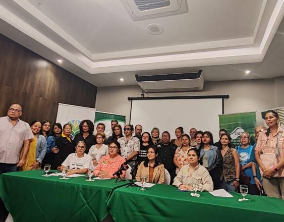 A. Rodríguez | Miembros de la CIAM y Adopta Bosques con otras entidades ambientales.