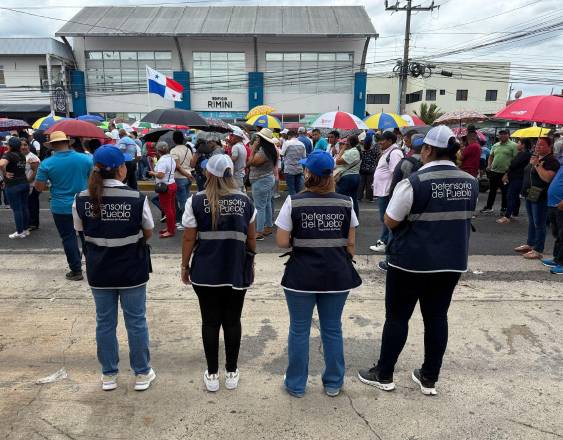 ML | Oficiales de derechos humanos monitoreando protestas de abril 2025, por las reformas a la CSS.