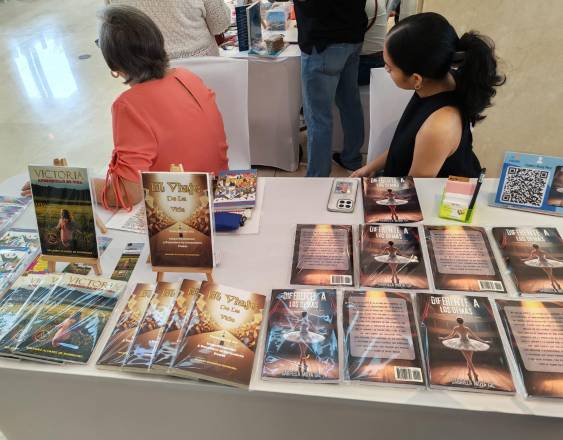 ML | Varios autores y artesanos exhibieron sus obras.