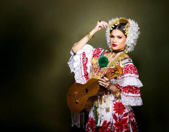 Carlos Patterson | La reina del Festival Nacional de la Mejorana 2026, su majestad Isabella Marie Peralta Espino.