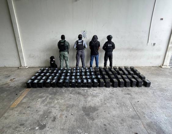 Cortesía | Paquetes decomisados de supuesta droga.