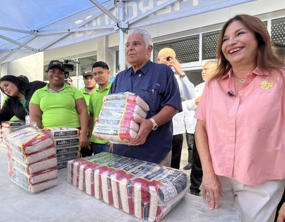 Inauguran tienda del IMA en mercado público de Alcalde Díaz