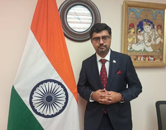 ML | Sumit Seth, embajador de la India en Panamá.