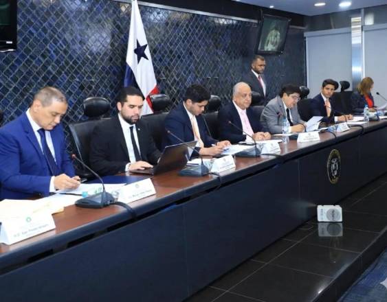 Los aspirantes a Defensor del Pueblo se conocerán mañana