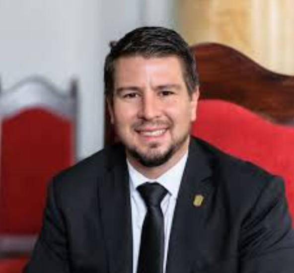 La falta del agua golpea ahora al centro de la ciudad capital