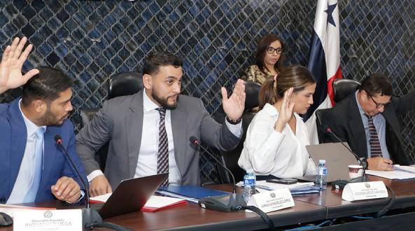 Aprueban en primer debate ley para impulsar el hidrógeno verde en Panamá