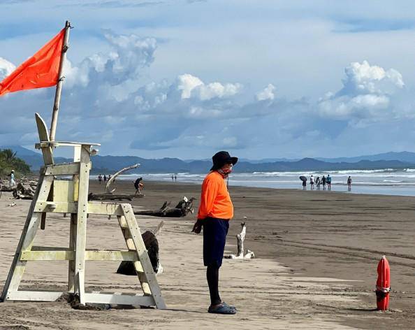 Advierten sobre lluvias, tormentas y oleajes en Panamá