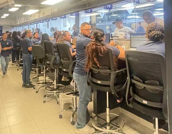 La Alcaldía de Panamá entregó más de 1,500 placas en jornada extendida