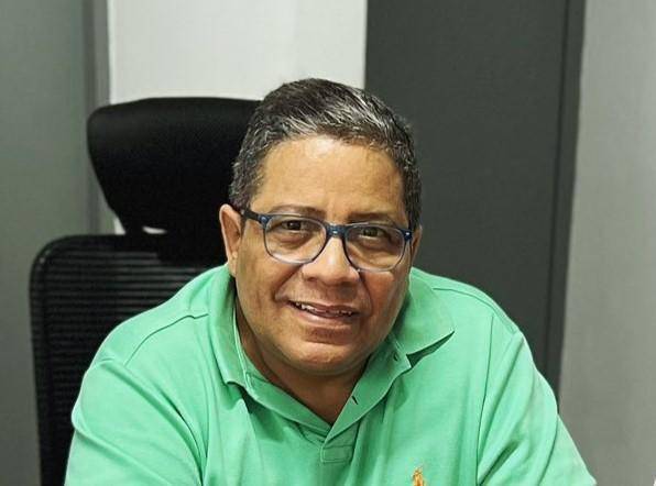 Manuel Núñez renuncia a su candidatura como diputado en el Movimiento Otro Camino