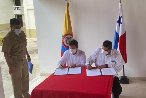 Panamá y Colombia suscriben compromisos en materia de defensa