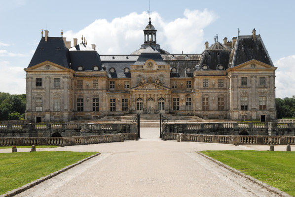 Ladrones roban dos millones en joyas de un castillo en Francia