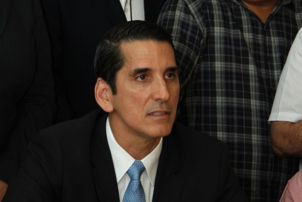 “Quieren un presidente que llegue a trabajar”