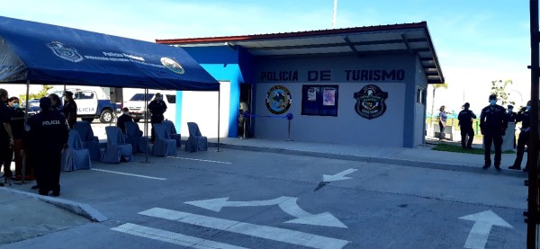 Inauguran sede de la policía de turismo en el Paseo Marino de Colón