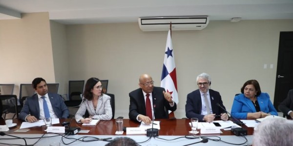 Panamá intercambiará información fiscal con Colombia