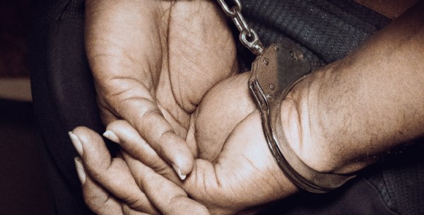 Mujer sorprendida con cocaína y marihuana en la vagina pasará 110 meses en la cárcel