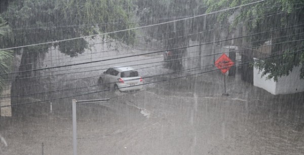 Sinaproc emite aviso de prevención por lluvias con actividad eléctrica