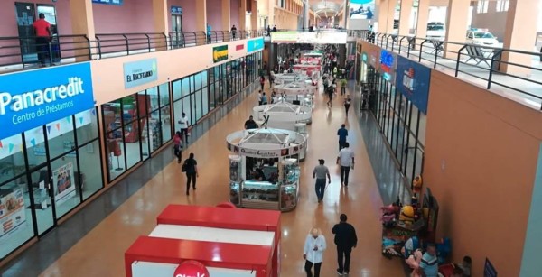 Viajes hacia el interior se mantienen, usuarios deben presentar salvoconducto