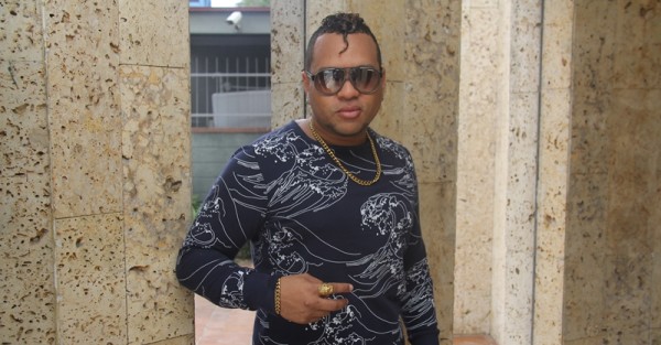 Imponen reporte periódico y país por cárcel al cantante Ramiro Blaster