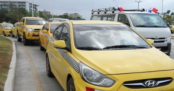 Se restablece de manera regular la circulación de taxis