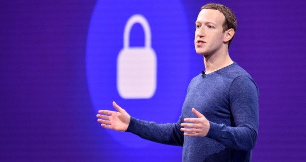 Facebook descarta alentar divisiones entre sus usuarios
