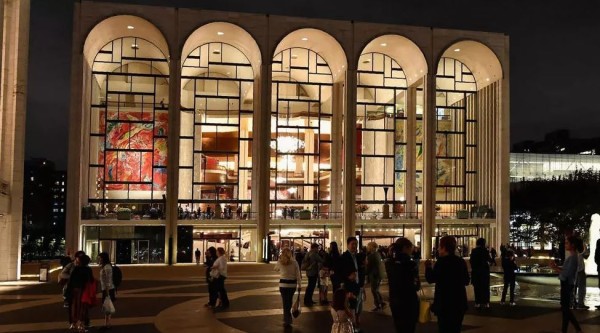 La Ópera Metropolitana de Nueva York cancela su temporada de otoño
