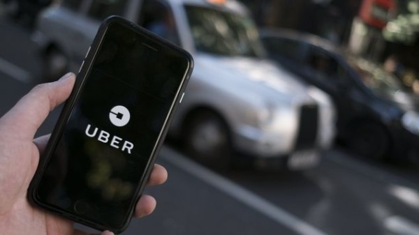Usuarios en Panamá podrán pagar en efectivo Uber y Cabify
