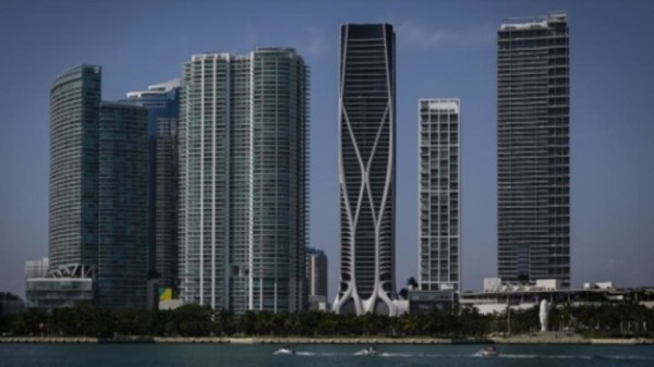 El exoesqueleto del rascacielos de Zaha Hadid ya es ícono de la costa de Miami