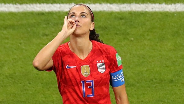 Alex Morgan da a luz en medio de la pandemia
