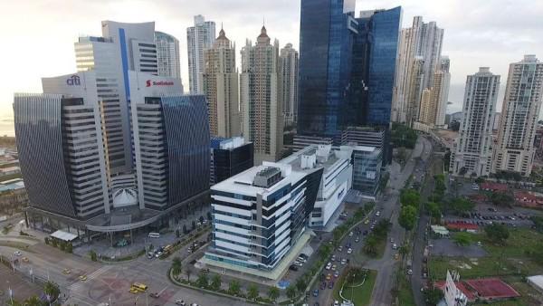 ML | Imagen panorámica del centro bancario, además de edificios comerciales y residenciales ubicados en la capital de la República de Panamá.