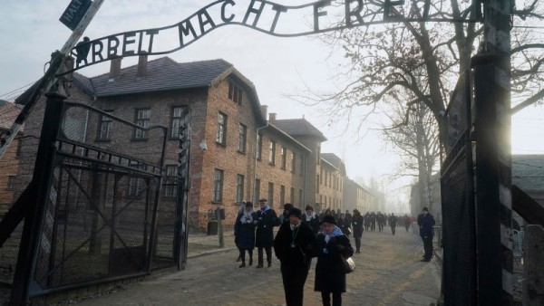 Museo de Auschwitz pide a Amazon excluir los libros de propaganda nazi