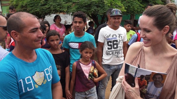 Angelina Jolie visita la frontera entre Colombia y Venezuela