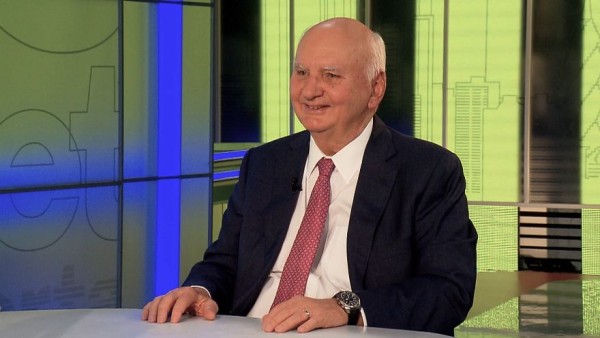 Chapman propone eliminar el requisito de ser panameño para ejercer profesiones