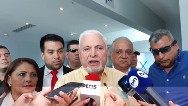 Martinelli presenta denuncia contra magistrados Díaz y Mejía