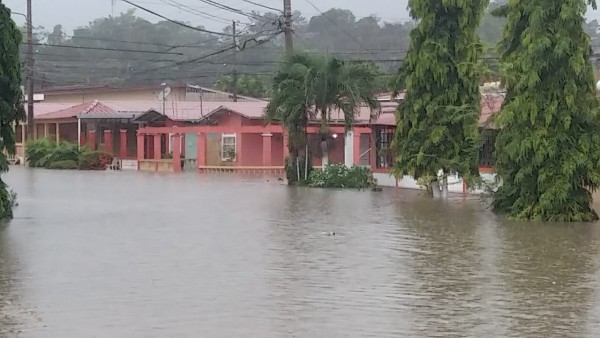 Lluvia agrava situación de Plaza Valencia; MOP evalúa soluciones