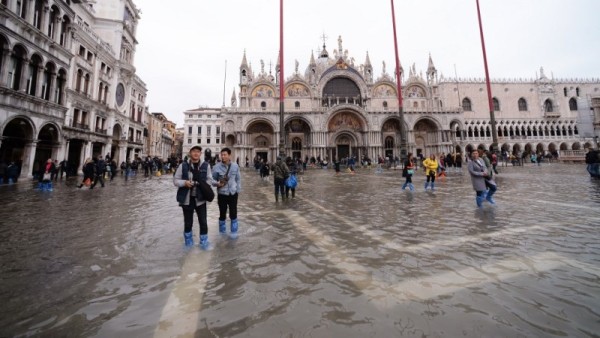 Venecia, en estado de alerta por nueva marea alta