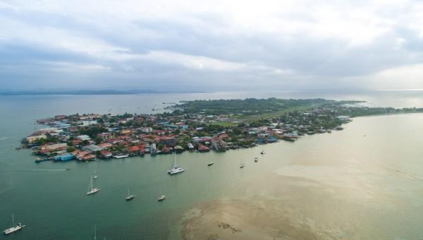 Servicios básicos para potenciar el turismo en Bocas