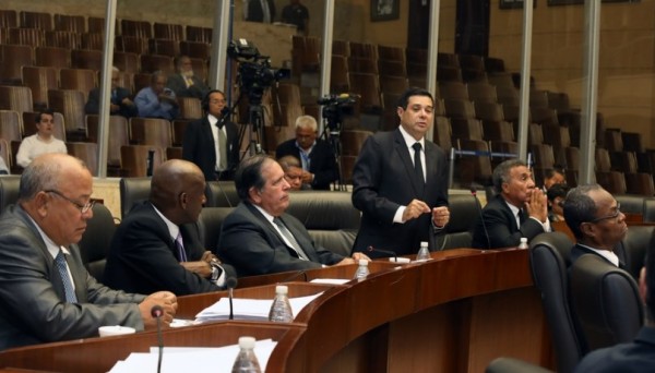 Asamblea pide observaciones sobre nombramiento de Luis Tapia como magistrado
