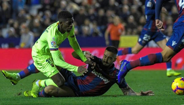 El Levante se adelanta 2-1 y complica al Barça en la Copa del Rey