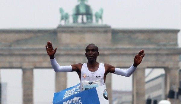 Maratón de Berlín bate récord con más de 44.000 corredores inscritos