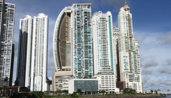 Economía panameña se contraerá al menos 2% en 2020 por la COVID-19