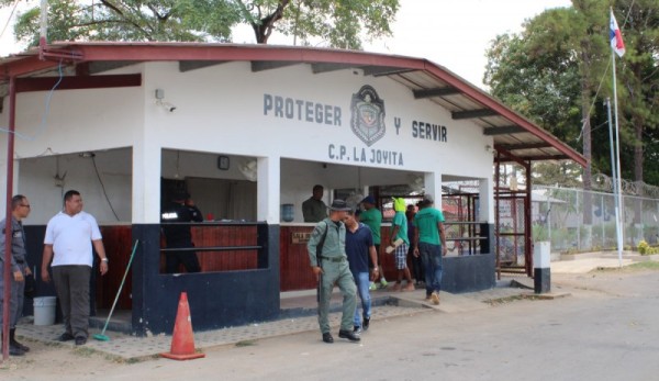 Aumentan a 13 los reos muertos por reyerta en La Joyita