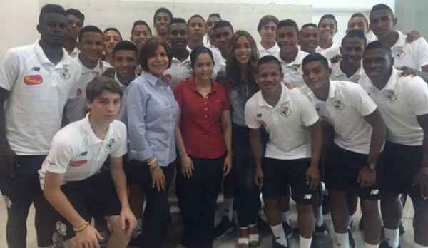 Juan Carlos Cubilla entrega lista de jugadores para enfrentar a Estados Unidos