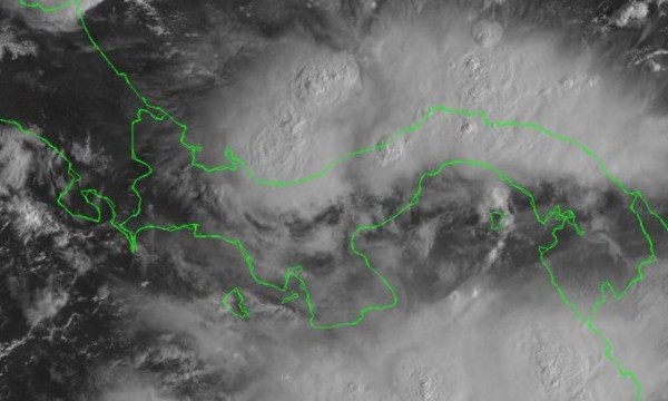 Pronostican lluvias y tormentas por el eje de la onda tropical #42