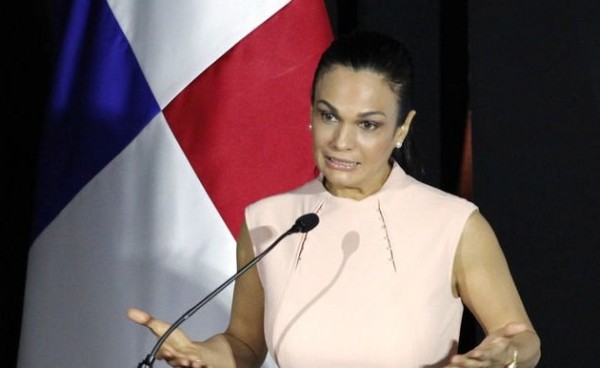 Vicepresidenta acusa a Martinelli por campaña de extorsión en Panamá
