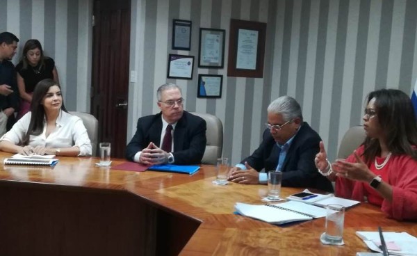 Blandón y Fábrega inician proceso de transición del municipio capitalino